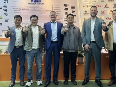 德國馬夸特全球營銷總監來司參觀交流